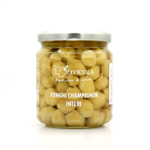 Funghi champignon interi