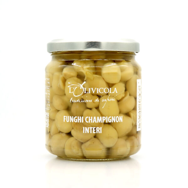 Funghi champignon interi